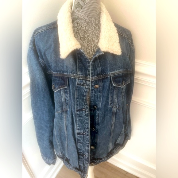 Good American Jackets & Blazers - Good American Boyfriend Sherpa Jean Jacket Womens Size 4-5